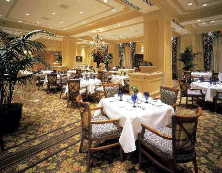 Hilton Columbus At Easton Hotel Restaurant photo